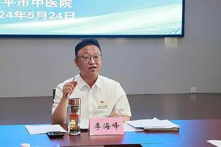 锡安给文班建议：继续打磨自己的技术 努力保持头脑清醒